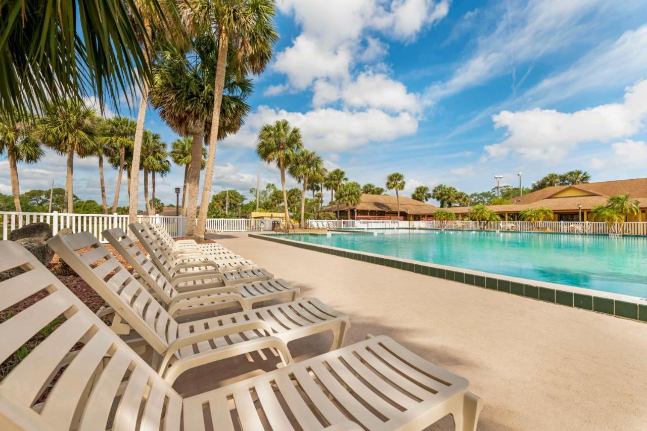 Hotel Western International Speedway 3*